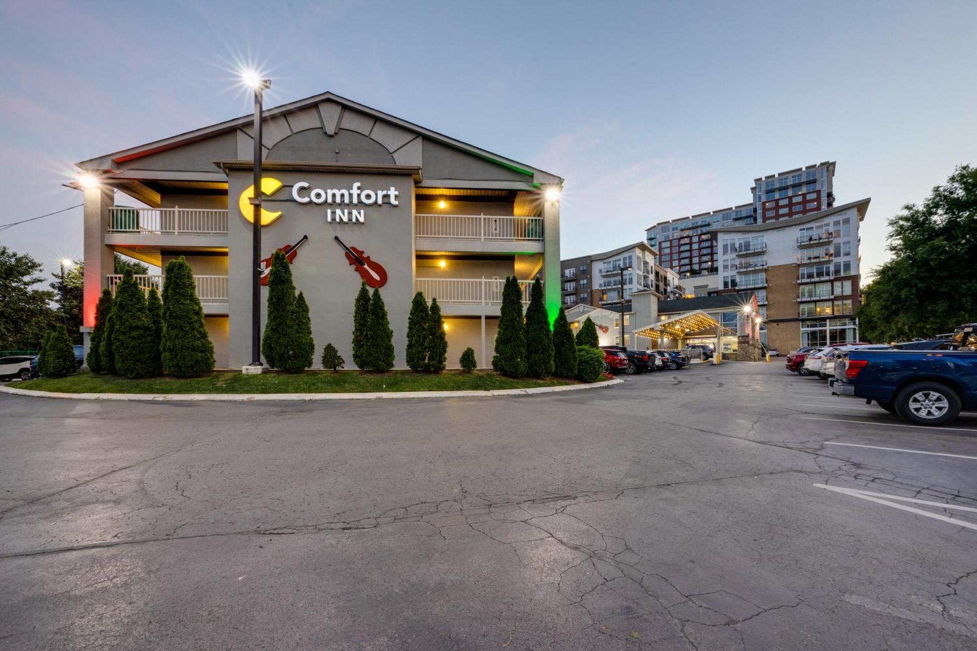 Mini-hôtel Comfort Downtown - Music Center 3*